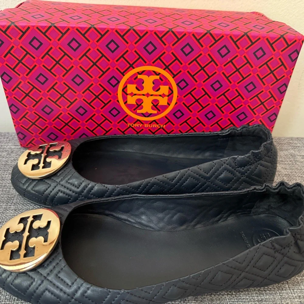 Tory Burch Ink Navy Blue Quilted Minnie Leather Flats - Picture 1 of 9